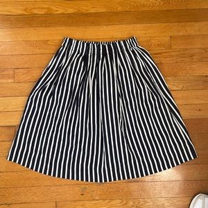 Jcrew work skirt size 0 navy white stripes